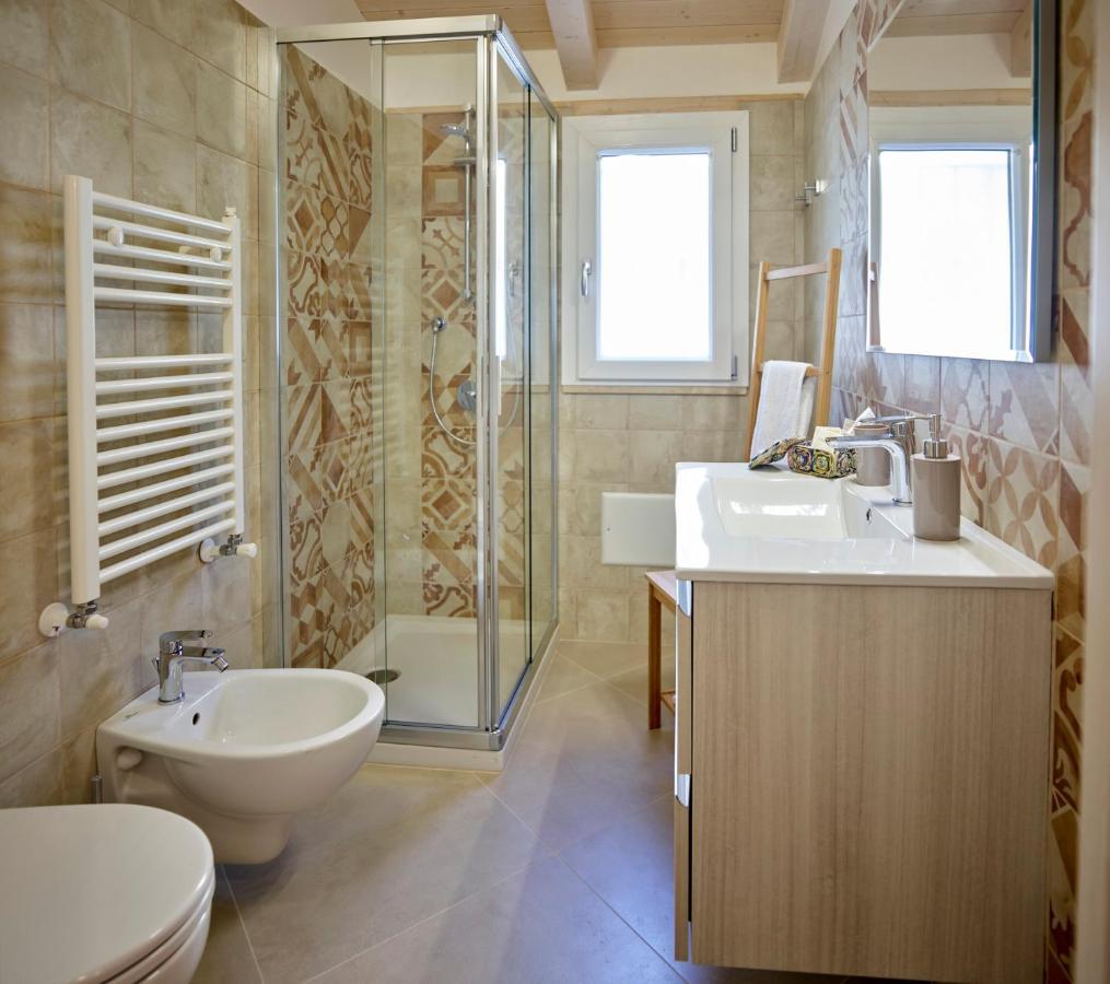 Al Chiaro Di Luna Bed & Breakfast